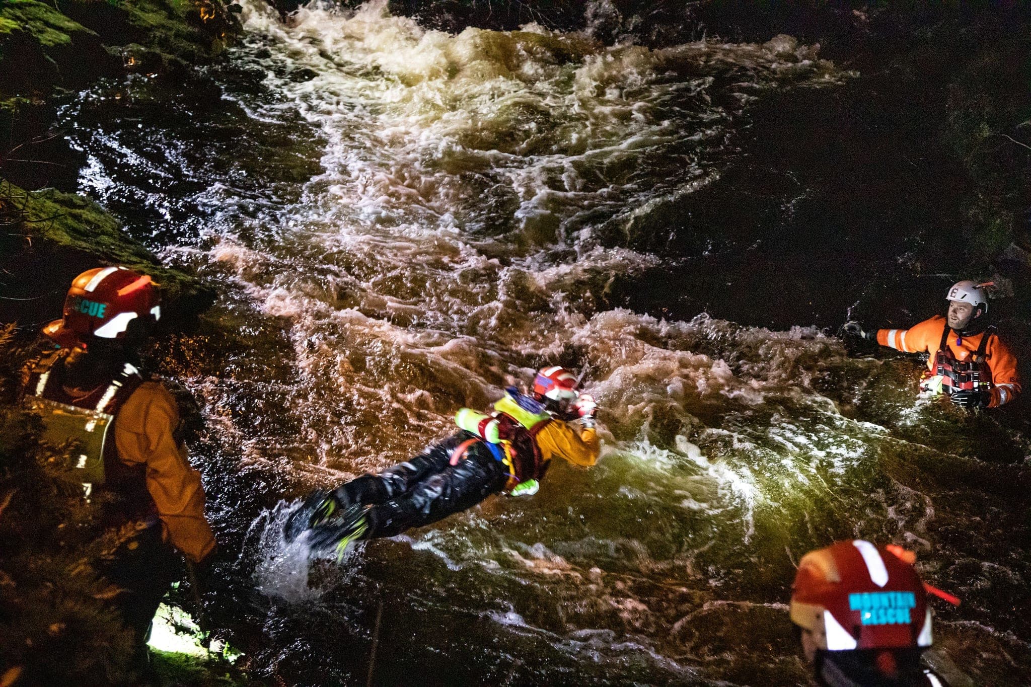 Water rescue training in the Tavy river